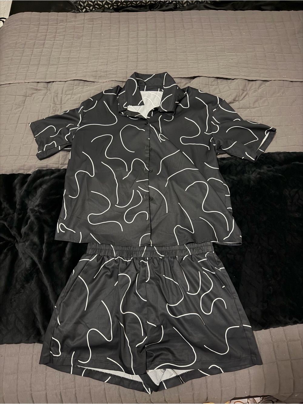 SHEIN Black White Abstract Button-Up Shirt & Shorts Set XL